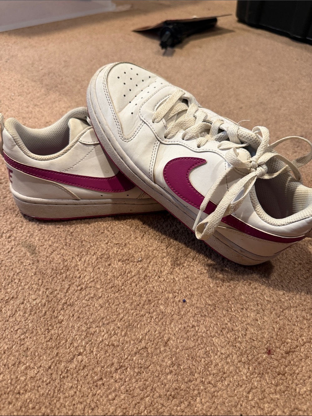Kids Nike White Sneakers with Pink Accent - Classic Low-Top